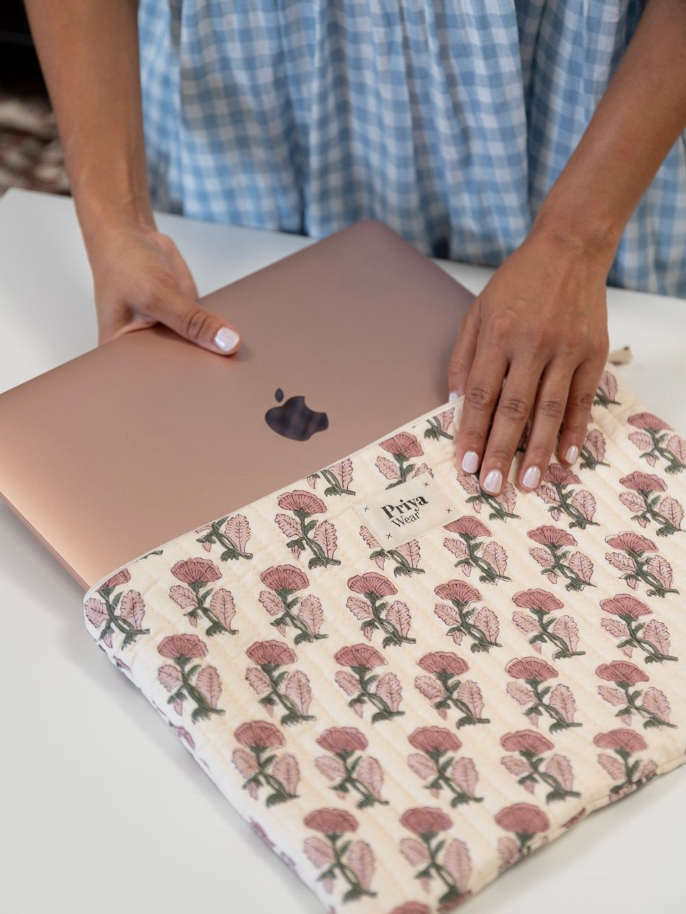 Wild Rose Laptop Sleeve 13"